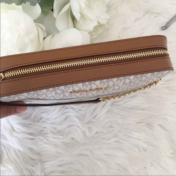 New Michael Kors jet set travel large crossbody bag vanilla signature - Picture 6 of 7